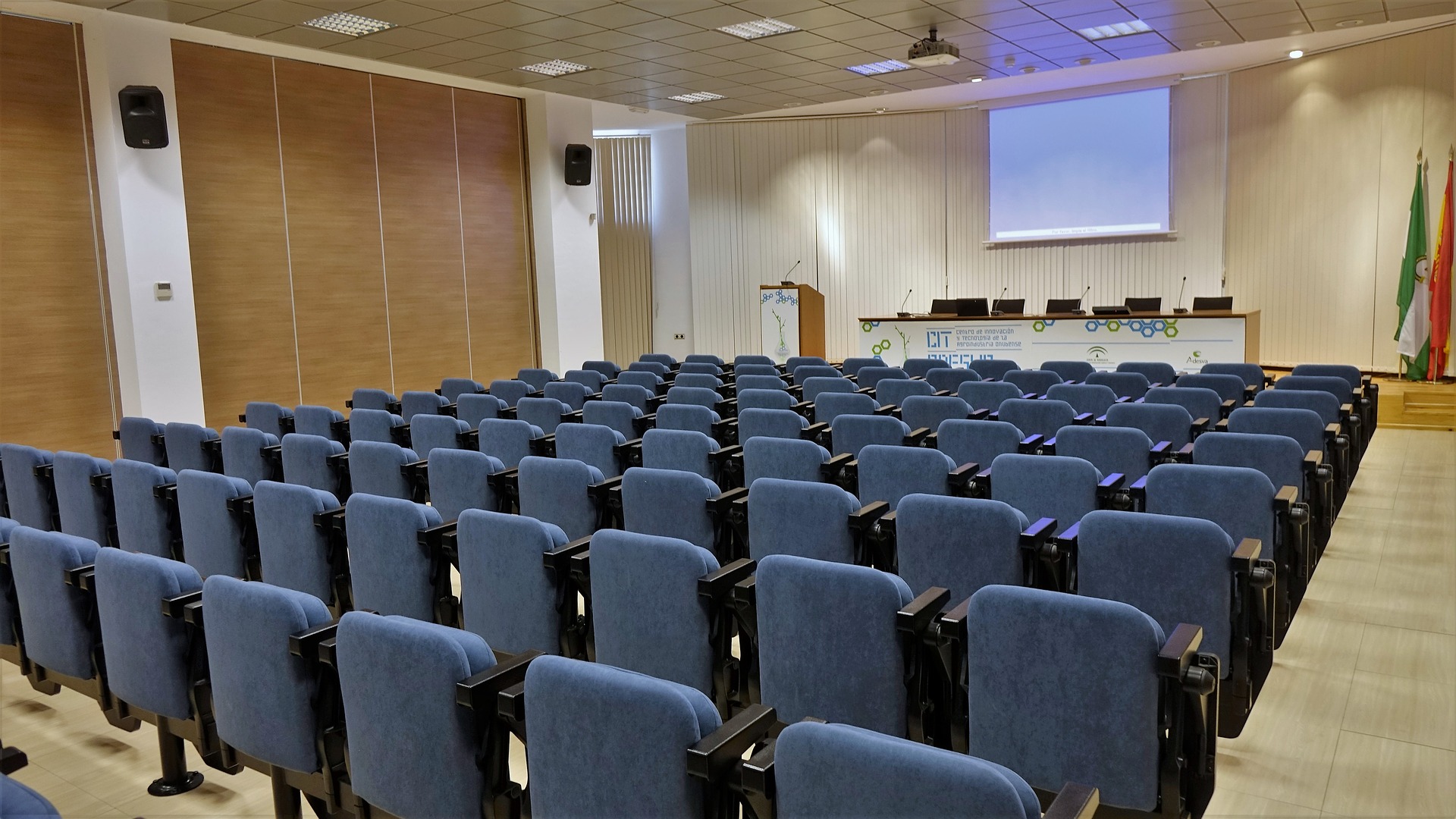 Servicios de Limpieza de Exposiciones y Congresos Servicios de Limpieza de Exposiciones y Congresos